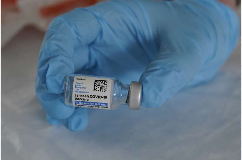 US health panel reviews J&J vaccine pause over rare clots