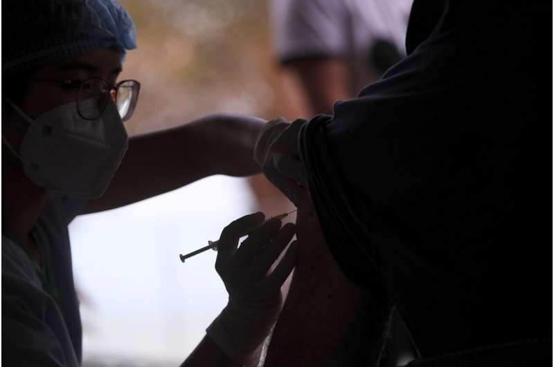 Vietnam speeds up Hanoi vaccine drive; 1M jabs over weekend