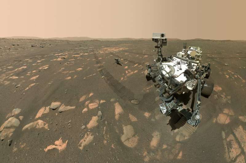 Watch (and hear) how NASA's Perseverance rover took its first selfie