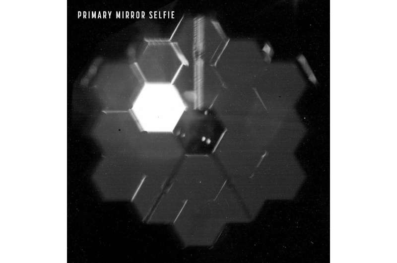 Segment zrcadla na vesmírném dalekohledu Jamese Webba byl zasažen mikrometeoroidem, ale očekává se, že bude i nadále fungovat normálně