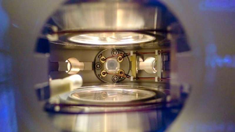 A nanokelvin microwave freezer for molecules