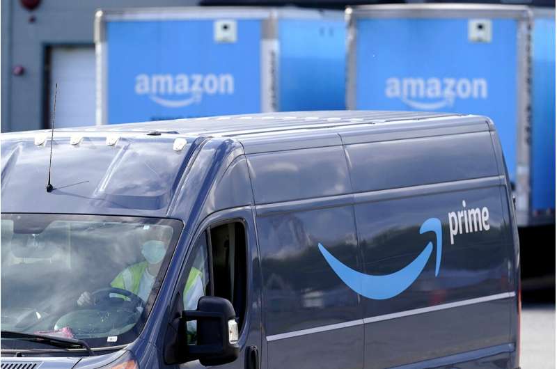 Amazon to invest $972M for electric vans, trucks in Europe