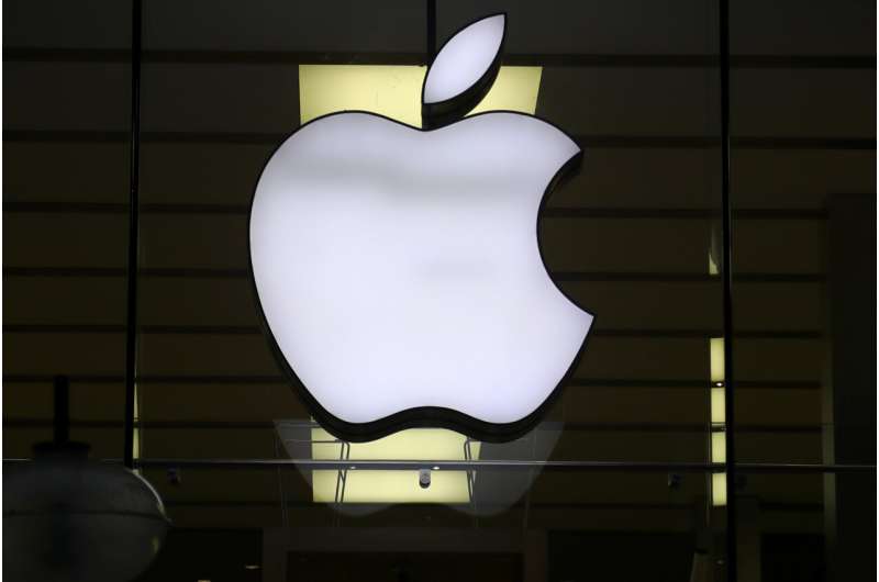 Apple still thriving as economy slows, despite 3Q profit dip
