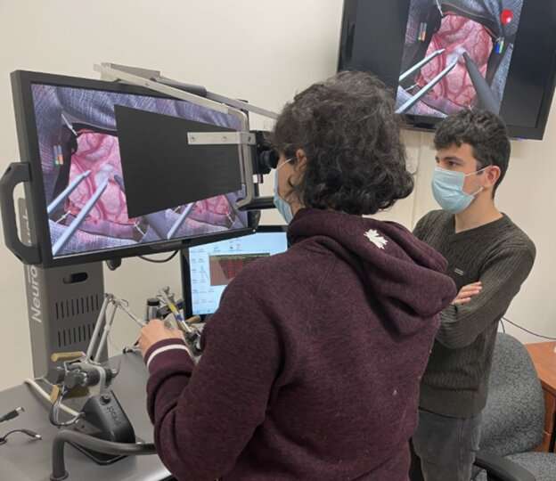 Artificial intelligence tutoring outperforms expert instructors in neurosurgical training