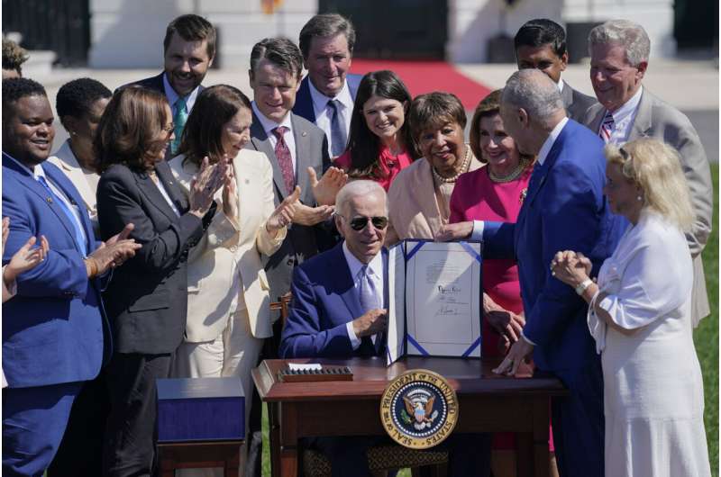 Biden signs $280B CHIPS act in bid to boost US over China