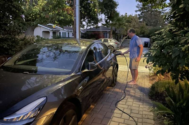 Charging cars at home at night is not the way to go, Stanford study finds