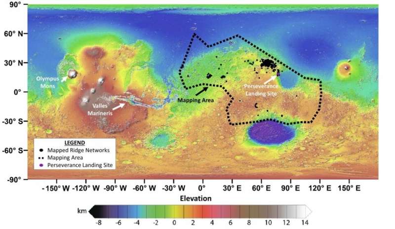 Des scientifiques citoyens aident à cartographier les réseaux de crêtes sur Mars