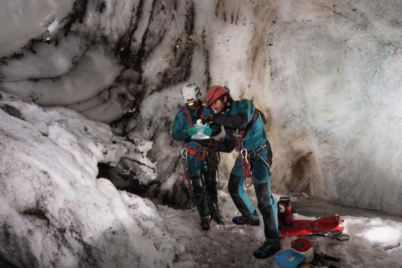 Climate change threatens ice caves in Austria