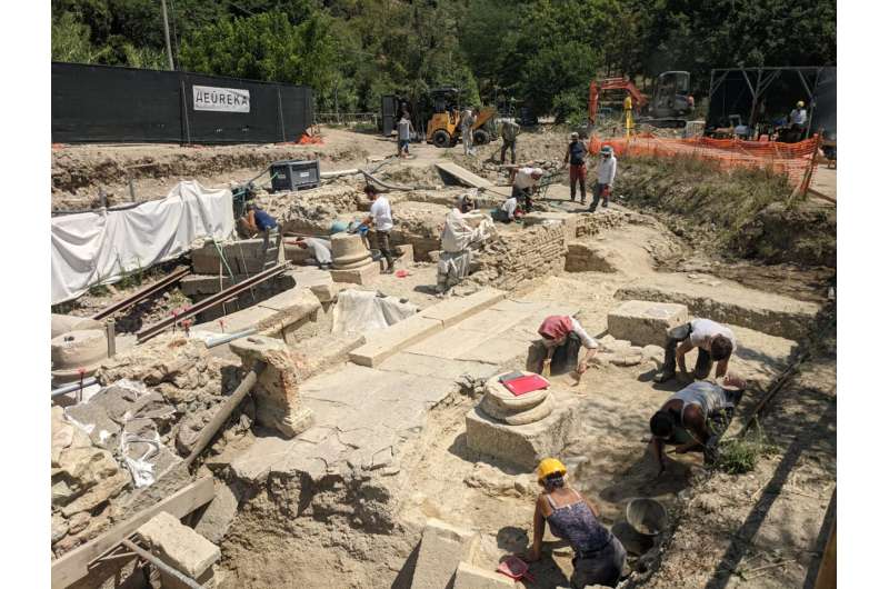 Discovery of bronzes rewrites Italy's Etruscan-Roman history