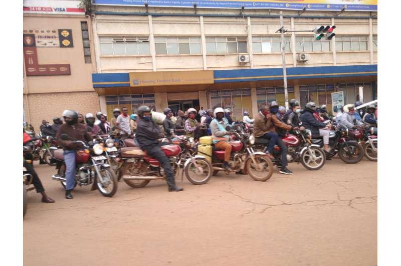 Electrifying motorcycle taxis in Kampala, Uganda, shows air pollution benefits