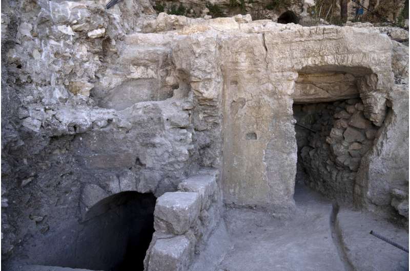 Elevator project in Old Jerusalem leads to surprising finds