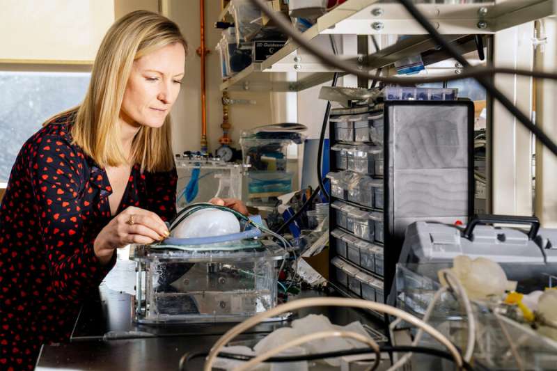 Engineers design a soft, implantable ventilator