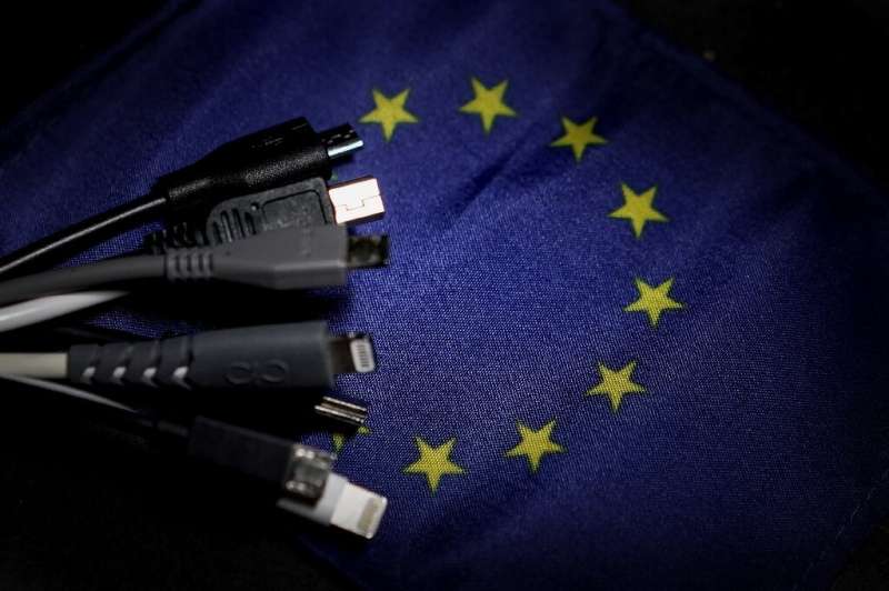 EU member states and MEPs believe a standard cable for all devices will cut back on electronic waste, but Apple argues a one-siz