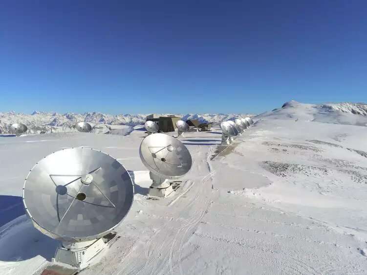 European observatory NOEMA reaches full capacity with twelve antennas