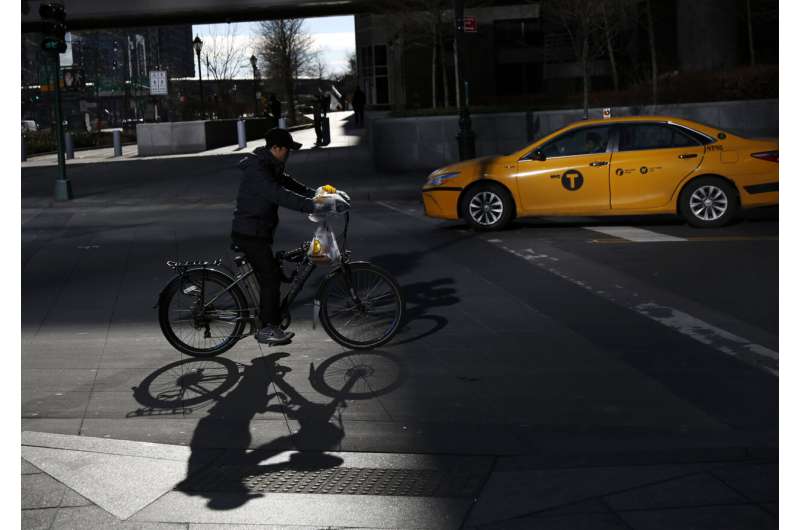 EXPLAINER: Bikes, batteries and blazes spark concern in NYC