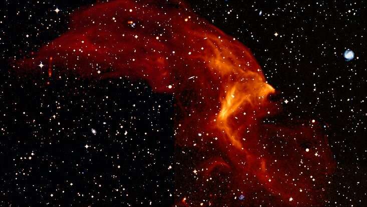 Detailed images of a shock wave that extends for 6.5 million light years Fast-and-furious-a-sho
