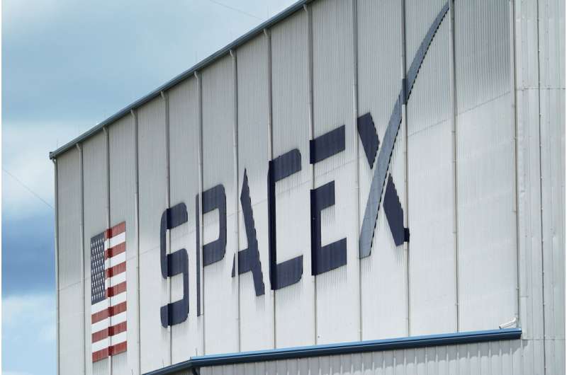 Fired SpaceX employees accuse company of violating labor law