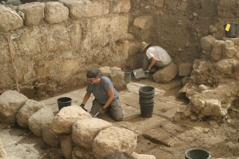 First known depictions of two biblical heroines uncovered in ancient Jewish synagogue