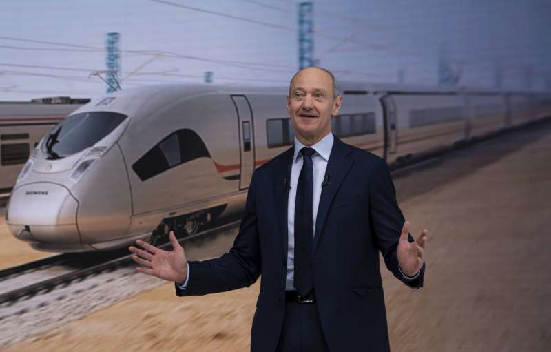 Germany's Siemens sees profit up 20%, raises dividend