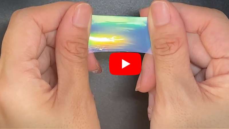 Gorgeous rainbow-colored, stretchy film for distinguishing sugars (video)