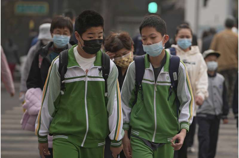 Guangzhou closes to most arrivals as China's outbreak grows