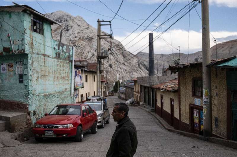 Health or job: Peru's mining town at a crossroads