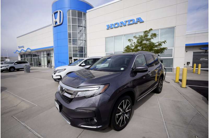 Honda exec: High auto prices may drop, but not dramatically