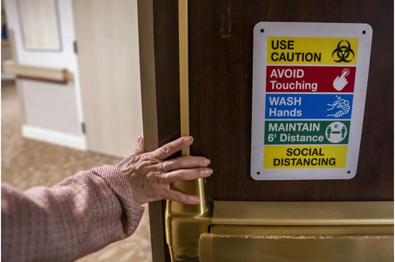 Hospitalizations signal rising COVID-19 risk for US seniors