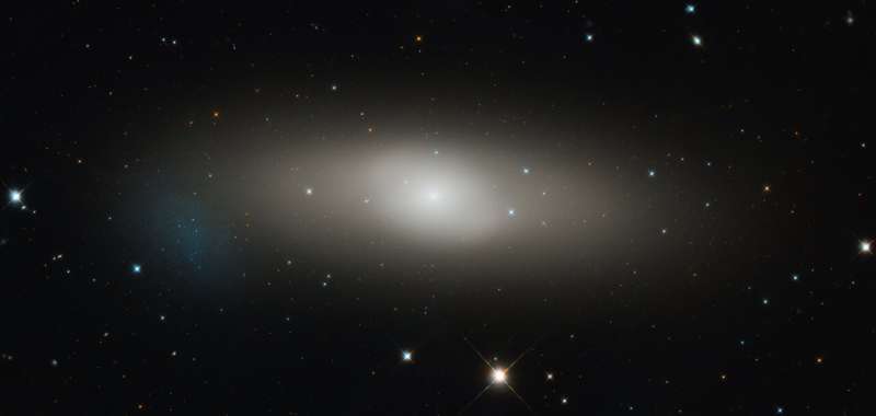 Hubble Focuses on a Large Lenticular