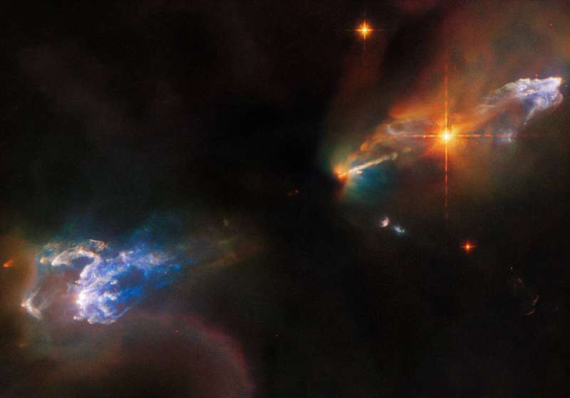 Хаббл видит бурный звездный питомник