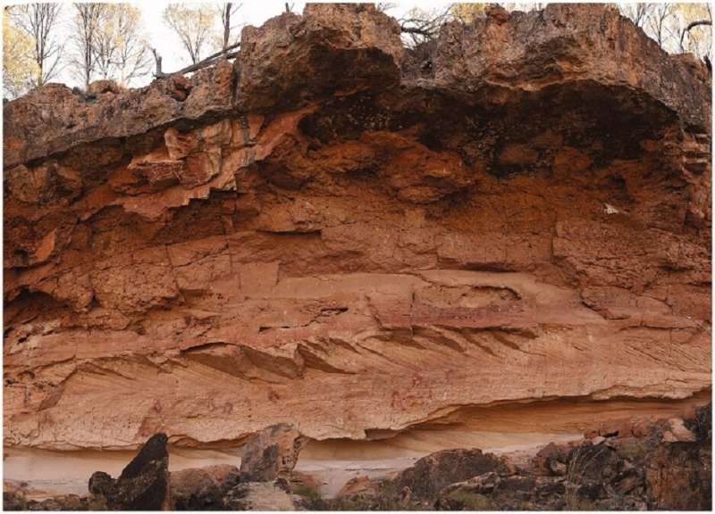 Massive outback rock art site reveals ancient narrative