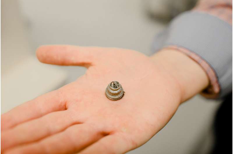 Les aimants permanents miniatures peuvent être imprimés sur une imprimante 3D