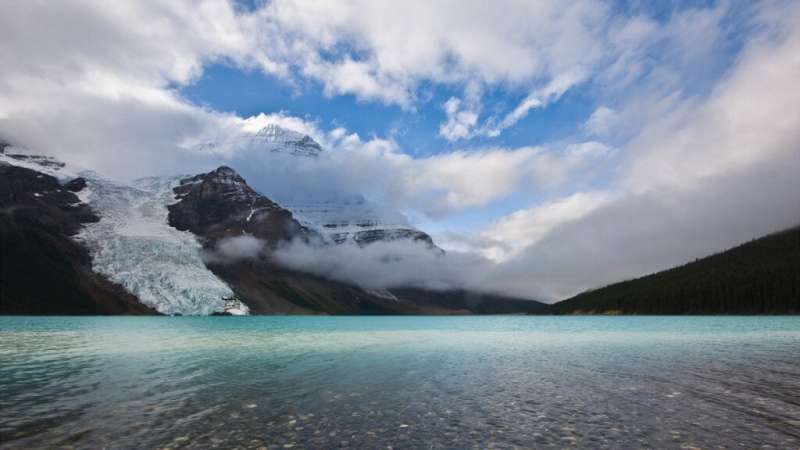 Models oversimplify how melting glaciers deform land