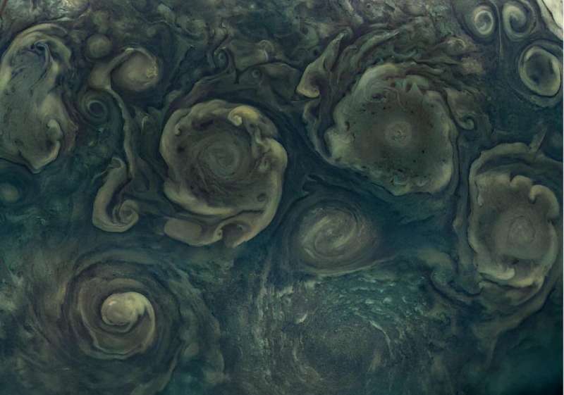 Juno de la NASA explore les lunes de Jupiter pendant la mission prolongée