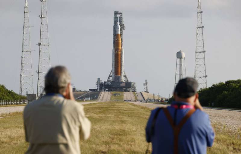 NASA's moon rocket moved to launch pad for 1st test flight