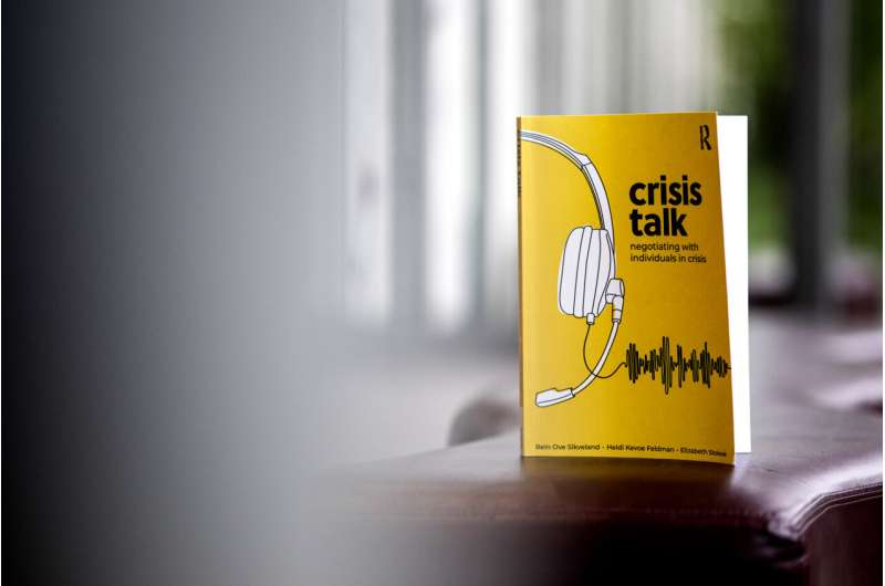 New book trains crisis negotiators for life-or-death calls