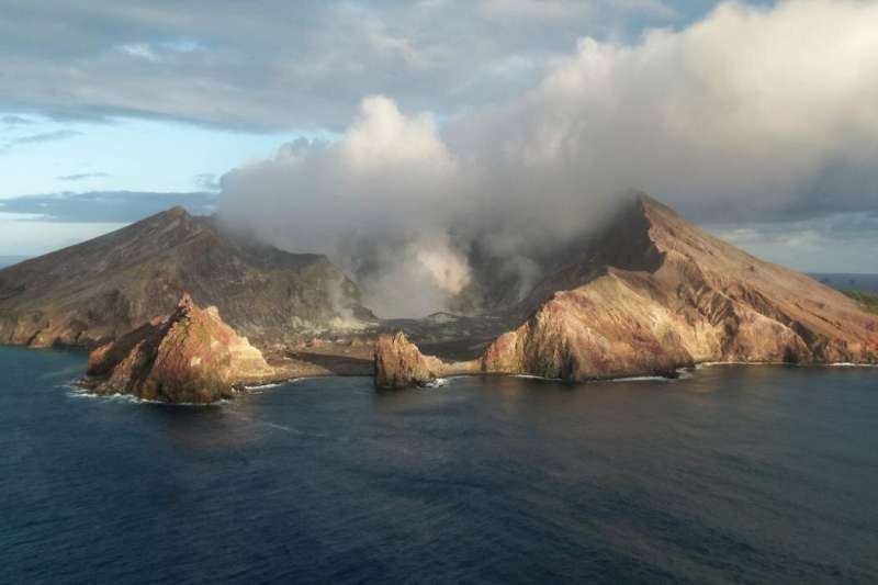 New system could provide early warning of Whakaari eruption risk