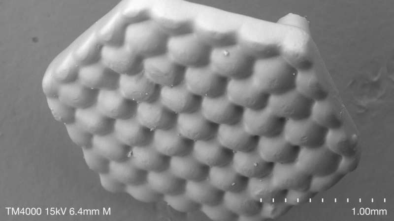 New technology 3D prints glass microstructures with rays of light