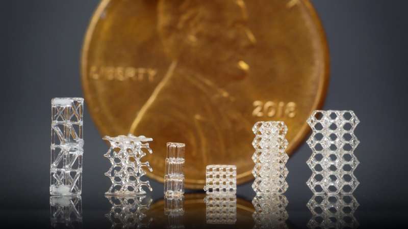 La nouvelle technologie imprime en 3D des microstructures de verre avec des rayons de lumière