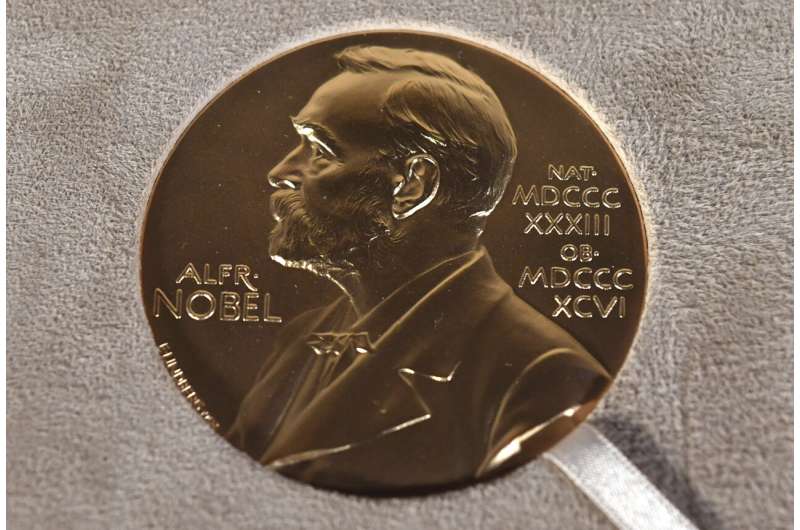 Nobel panel to announce winner of physics prize