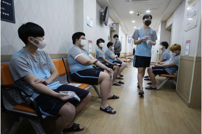 Omicron forces S. Korea to end GPS monitoring, some checkups