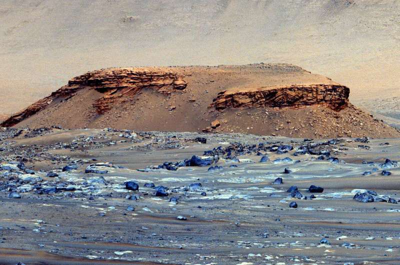Mars krater kayalarında bulunan olası organik bileşikler