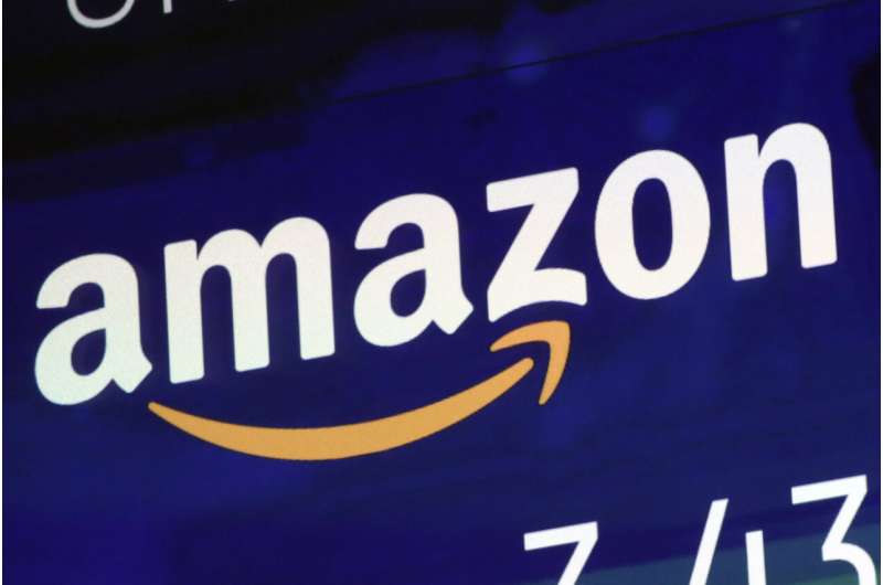 Report: Amazon freezes hiring on corporate retail division