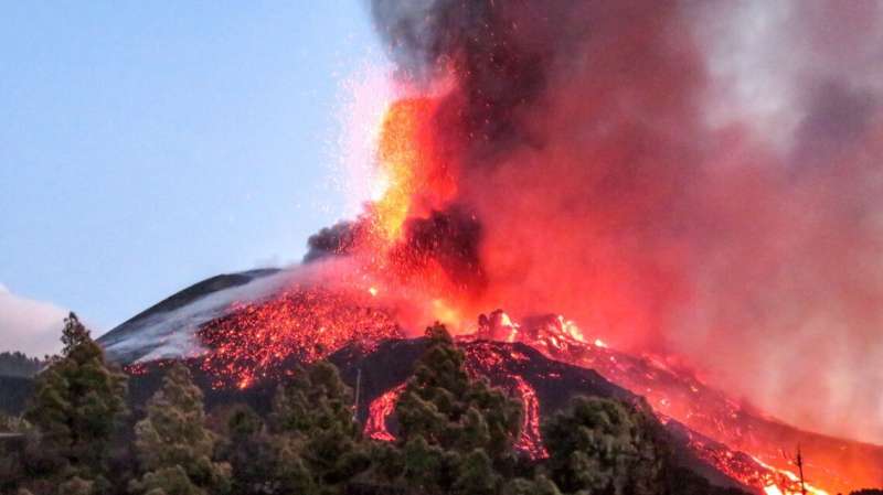 Scientists coolly recall fiery volcano visit