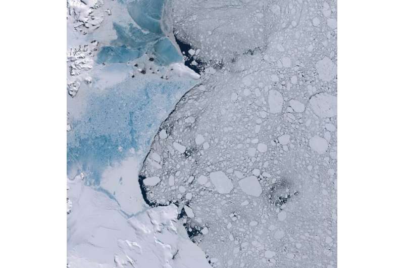 Sea ice that slowed the flow of Antarctic glaciers abruptly shatters in three days