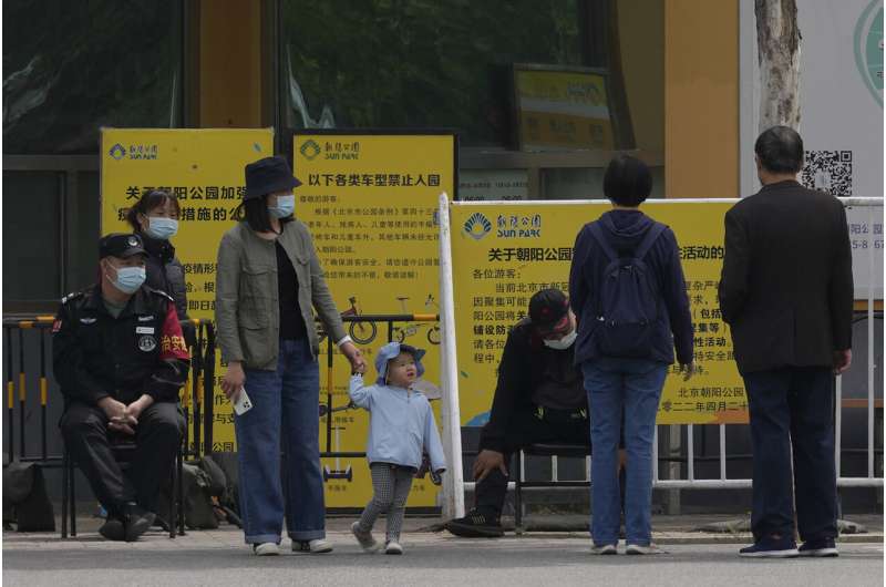 Shanghai tightens lockdown despite falling COVID cases