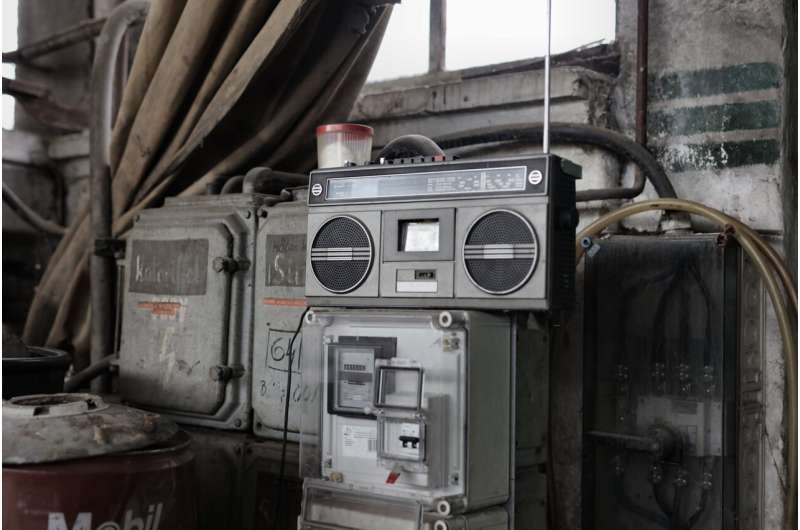 Shortwave radio in Ukraine: why revisiting old-school technology makes sense in a war