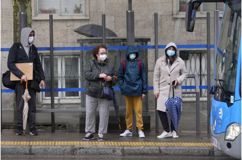 Spain says masks no longer totally obligatory indoors