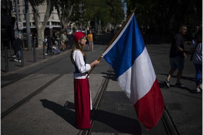 Studies: France is a melting pot but discrimination lurks