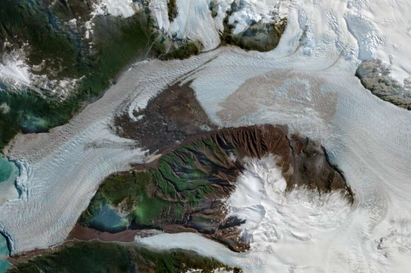 Study finds that landslides can have a major impact on glacier melt and movement